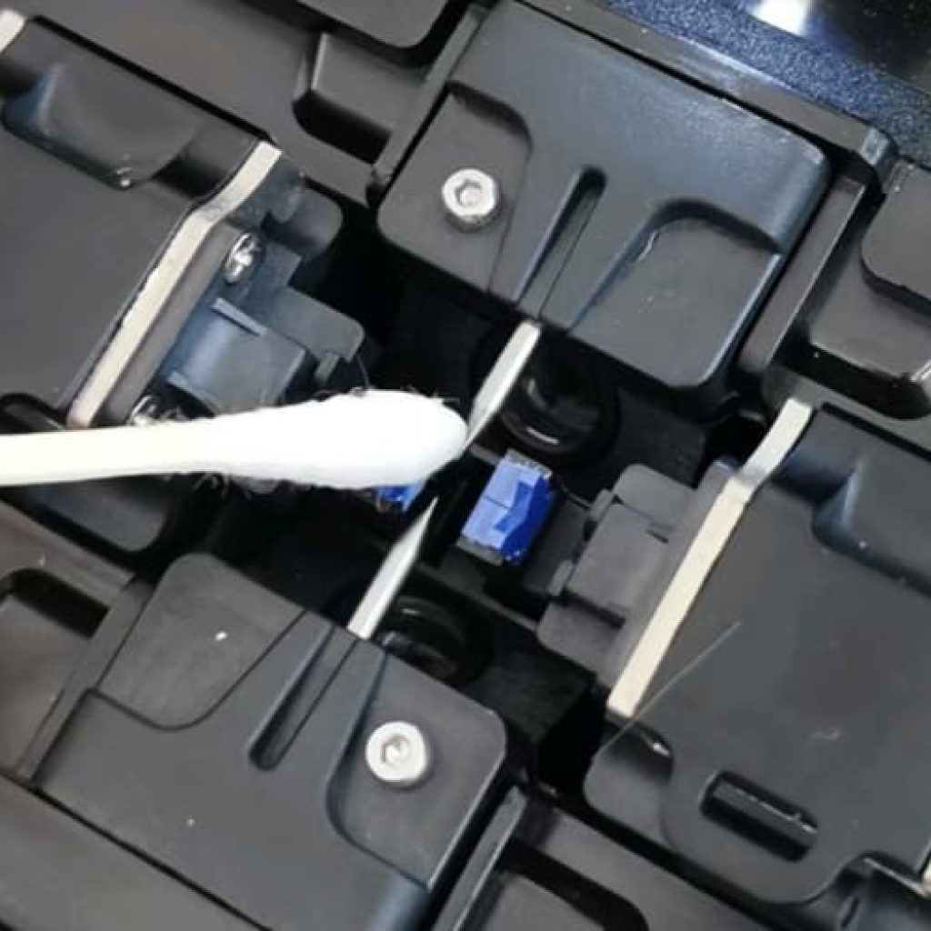 fusion splicer clean.jpg