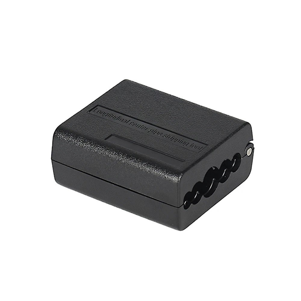 Longitudinal center pipe stripping tool for central beam tube optical cables